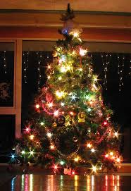 مجموعة صور لأجمل ـشجرة عيد الميلاد - صفحة 7 Images?q=tbn:ANd9GcRUZeucCfFf7Q-qccWYv3dCbeb9SWu9iY0JkoQCLWXvTSH5La3c