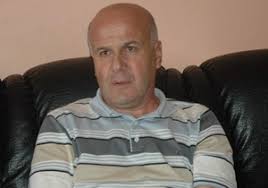Yönetim açısından sıkıntılı günler yaşayan Erzurumspor, teknik direktör konusunu Sadi Tekelioğlu ile çözmek üzere. - 8793