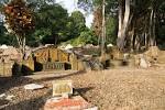 File:Bukit Brown Cemetery, Singapore - 20110326-02.jpg - Wikimedia ...