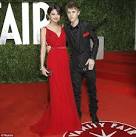OSCARS 2011  Justin Bieber and Selena Gomez kiss at Vanity Fair