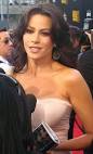 File:Sofía Vergara 2009 American Music Awards Red Carpet.jpg ...