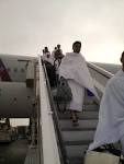 File:Pilgrims arrive in Jeddah - Flickr - Al Jazeera English.jpg ...