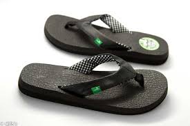 Sanuk {Flip Flops} - Fashion Forward