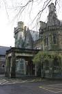 Porte cochere, Insole Court, - via Daymix