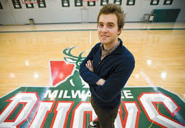 Student Matt Beyer poses at the Milwaukee Bucks practice facility in Milwaukee. In addition to being a student, Beyer is the primary Chinese language ... - matt_beyer_bucks_prac08_09-
