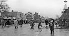 More sizes. Crowds in Ormskirk - via Daymix