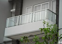 Model desain balkon rumah mewah minimalis 2 lantai�??