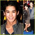 http://cdn02.cdn.justjaredjr.com/wp-content/uploads/headlines/2011/01/booboo-stewart-namm-conference.jpg
