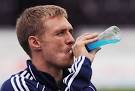 Darren Fletcher Darren Fletcher of Scotland trains at St Mirren Park ahead ... - Darren Fletcher Scotland Training Press Conference VtDO-BzVUI5l