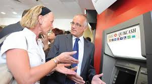 Bank client Veronica Ellul and Ray Briffa, HSBC\u0026#39;s head of branch banking and deputy head of personal financial services, at the refurbished Ħamrun branch ... - d26e894ed6c295b229095a3c1f206b241166917552-1300526700-4d84766c-620x348