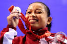 Atlet angkat besi Indonesia, Citra Febriyanti.(ANTARA/Rosa Panggabean ) - 20111121CITRAFEBRIYANTI