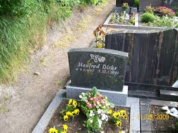 Grab von Manfred Dirks (09.06.1967-22.01.2003), Friedhof Rechtsupweg