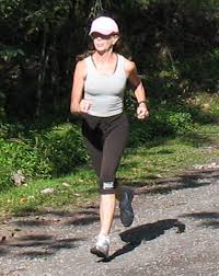 Christine Wolf lacing up her shoes to run Hilo Marathon « Wayne ... - christine-wolf