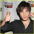 Ed Westwick: Thumbs Up!