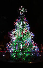 مجموعة صور لأجمل ـشجرة عيد الميلاد - صفحة 6 Images?q=tbn:ANd9GcRfozdbY6dHDYqJMjfTHYmWTSQ7q6T_fuLUzY9uVwA2Tt8mJDScrg