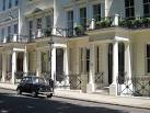 Fiat 500 on Ennismore Gardens - via Daymix
