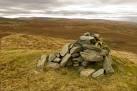Cairn on Gambling Crag - via Daymix