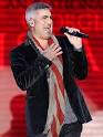 Image Taylor Hicks: Not Easy Opening Picture