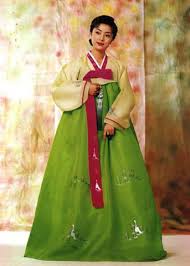 korean haristyle and hanbok Images?q=tbn:ANd9GcRigeQ1bgNLM297N5kBtodOIVYYbMcVgLfA4qKIH5AjkUwOXvlj2g