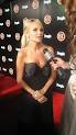 http://upload.wikimedia.org/wikipedia/commons/thumb/b/be/Kristin_Chenoweth.jpg/220px-Kristin_Chenoweth.jpg