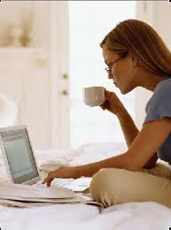 laptop girl coffee