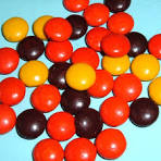 File:Reese's Pieces.jpg - via Daymix