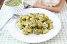 http://www.twopeasandtheirpod.com/wp-content/uploads/2012/03/crispy-gnocchi-with-pesto3.jpg%3F9d7bd4