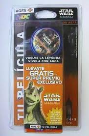 A set of 3 films with 27 photos each and a Star Wars yoyo as a promotion, on sealed blister card. Shows Jar Jar on front. Description: Christoph Schaar