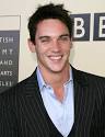 Jonathan Rhys Meyers. Ecrire un commentaire 2 commentaires - sh8b6u47