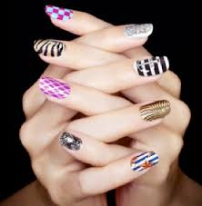 Le Nail-Art Images?q=tbn:ANd9GcRnZVntMZHR5KHADTxmSmEMWRTBZ_1D4DeA72jhMNV4D4g67Dt_3g