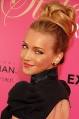 http://upload.wikimedia.org/wikipedia/commons/thumb/5/52/Katie_Cassidy_2009.jpg/220px-Katie_Cassidy_2009.jpg