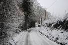 Icy road conditions, Frank's Hollow Rd - via Daymix