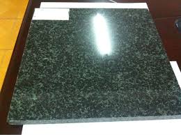 China-reiner grüner Granit. von Xiamen Shunstone Imp.\u0026amp; Exp. Co., Ltd. China-reiner grüner Granit Größeres Bild