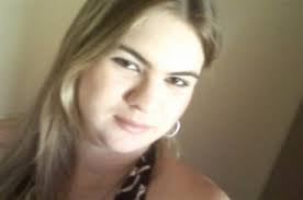 M&atilde;e &eacute; presa suspeita de ajudar a matar a filha para ficar com genro ...