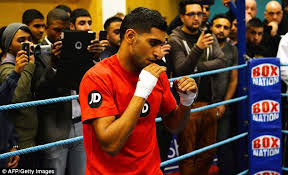 Amir Khan says he\u0026#39;s paid out to bring Julio Daz here | Mail Online - article-0-1976F28D000005DC-468_634x385