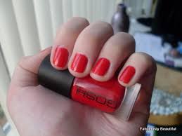 Nagellak tic - Pagina 40 Images?q=tbn:ANd9GcRy0Py7y2KVvY2Qft17ZEhyMyvg5kiEC5qb58a_JNex6XmAHpRU8A&t=1