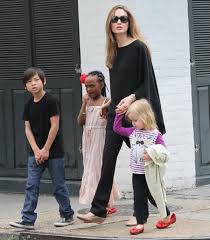 FFN JolieAngelina KidsSet1 FF7 031112 8859989