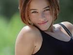 singer beautiful girl