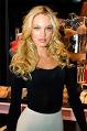 http://upload.wikimedia.org/wikipedia/commons/thumb/0/06/Candice-Swanepoel_2010-03-31_VictoriasSecretStoreChicago_photo-by-Adam_Bielawski.jpg/220px-Candice-Swanepoel_2010-03-31_VictoriasSecretStoreChicago_photo-by-Adam_Bielawski.jpg