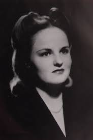 Anne McKnight - Shimer College Wiki - Anne_McKnight_May_Queen_1943