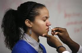Forma de imunização que dispensa as seringas e protege com um simples jato de spray no nariz está sendo desenvolvida por pesquisadores da USP - 20130522165254517123a