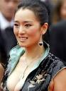 女明星代言内衣大拼性感身材
