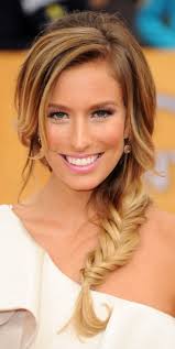 http://proms-hairstyless.blogspot.com/