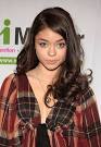 Sarah Hyland Actress Sarah Hyland attends the Royal Gala Auction Premiere to ... - H Phillips De Pury Present Royal Gala Mentor 8kqWju8x7UMl