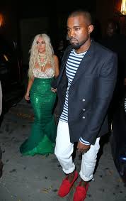  Kim Kardashian  en mode sir�ne hyper sexy ! 