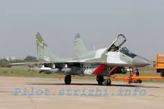 http://img231.imageshack.us/img231/6117/mig29smtmaks2007jr7.jpg