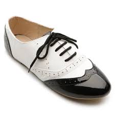 Ollio Women's Classic Dress Oxfords Low Flats Heels Lace Up Black ...