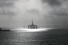 SW8231 : Drilling rig in - via Daymix