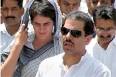 Robert Vadra enters politics,support Rahul Gandhi Amethi campaign - 8032-Robert-Vadra-enters-politicssupport-Rahul-Gandhi-Amethi-campaign