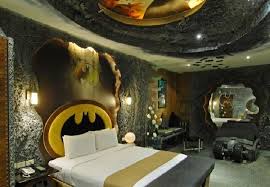 10 Left-of-Center Interior Designs: Triumphant or Tasteless?